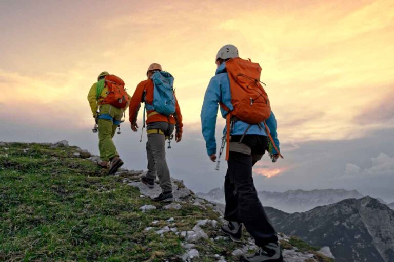 Guía Completa: Cómo Prepararse para Subir una Montaña con Éxito